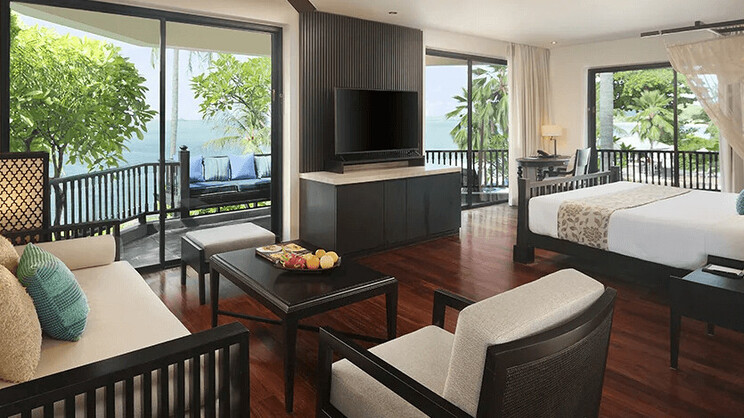 Luxury Beach Front View Suite